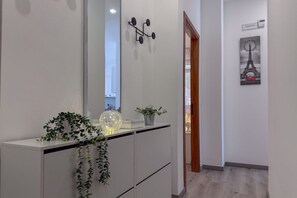 Interior - Veneto Apartments - Modern & Central (Civitanova Marche)