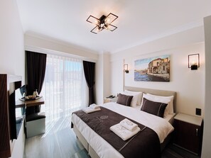 Basic Double Room, Garden View | Desk, laptop workspace, blackout drapes, free WiFi - THE PİER OF URLA (Urla)