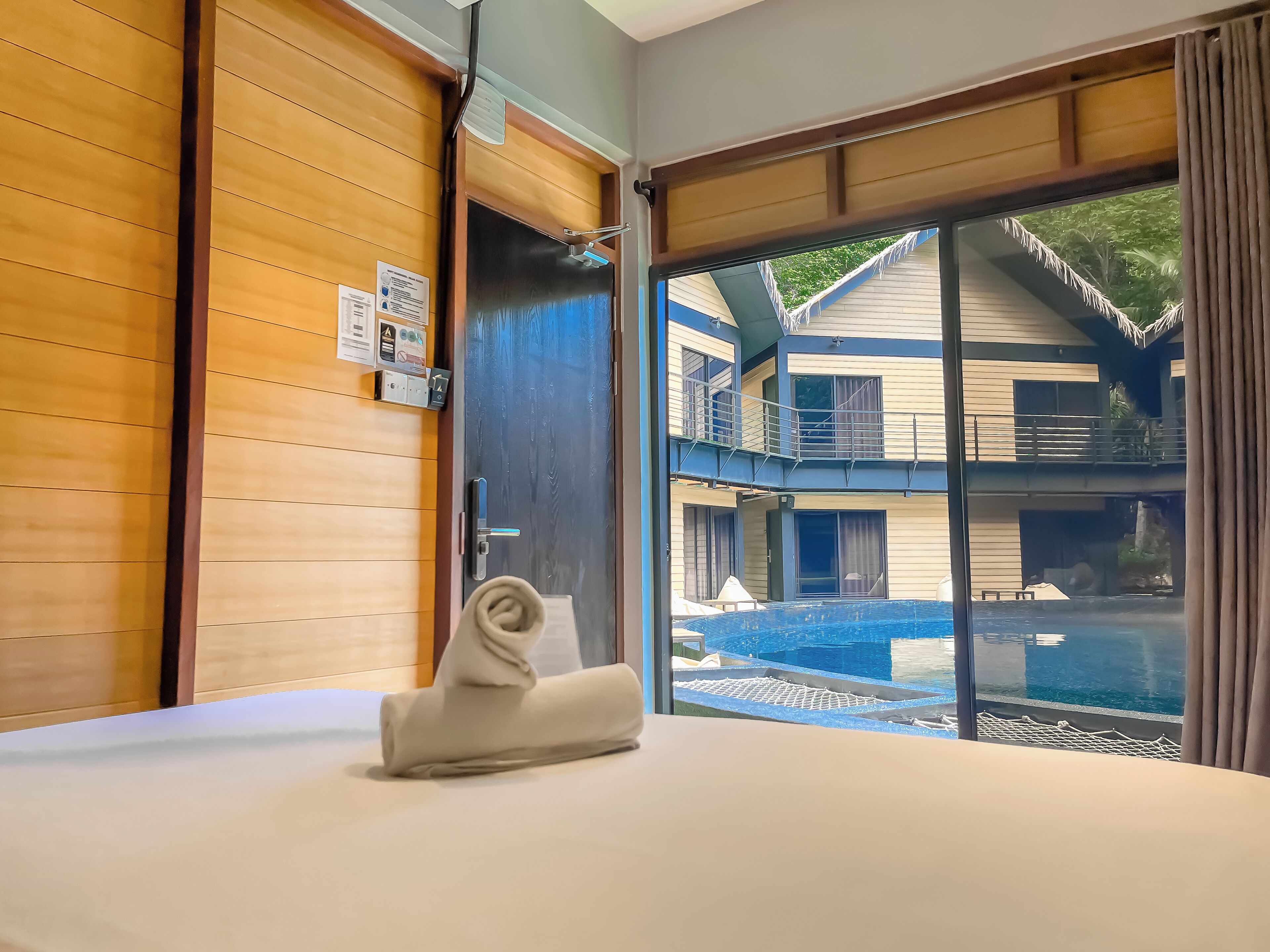 Basic Room, Pool View | Wi-fi percuma 