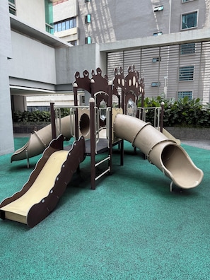 Children’s play area – outdoor
