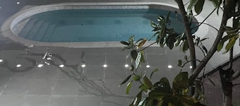 Elegant villa of the leaves garden swimming pool whirlpool shower sauna.