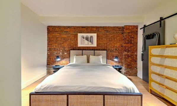 2 chambres, fer et planche à repasser, Wi-Fi, draps fournis