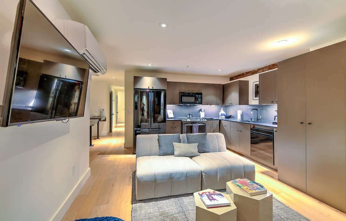 Télévision, espaces bureaux