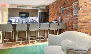 Interior - Historic 2 BR Condo – Steps from Broadway! (Nashville)