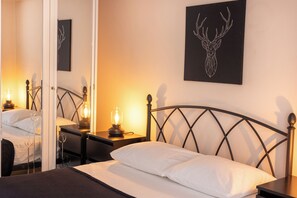 2 bedrooms, iron/ironing board, WiFi, bed sheets