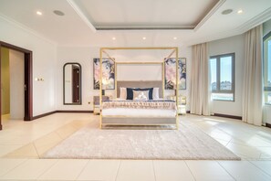 Villa exclusiva, 5 habitaciones, alberca privada, vista a la playa | 5 habitaciones, caja de seguridad en la habitación y escritorio 
