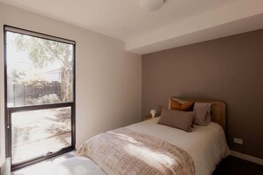 3 室のベッドルーム、アイロン / アイロン台、WiFi、ベッドシーツ