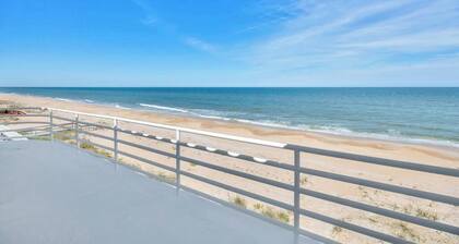 Sea Haven - Oceanfront home w/ pvt beach & deck
