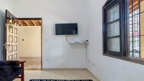 TV - Casa em Praia Grande bem localizada a 300m do mar (Praia Grande)
