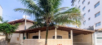 Casa em Praia Grande bem localizada a 300m do mar