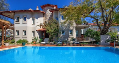 NO 14 HOTEL & BISTRO GOCEK