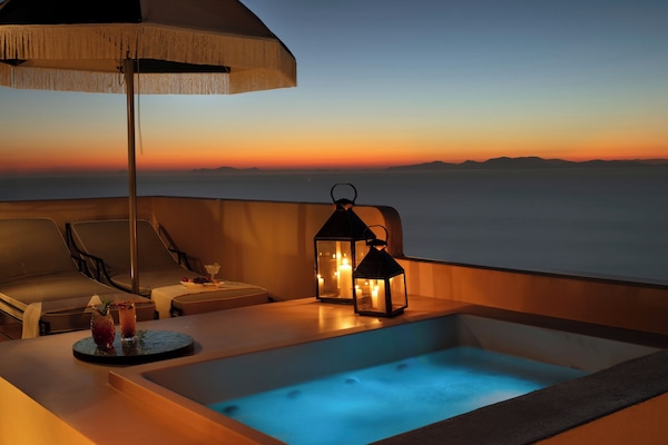 Terracote Grand Suite Sea View with Outdoor Jetted Tub | Terrace/patio