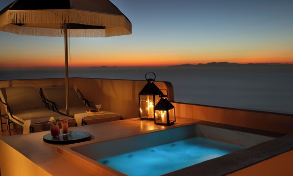 Terracote Grand Suite Sea View with Outdoor Jetted Tub | Terrace/patio - Terra Verde Oia by K&K (Santorini)