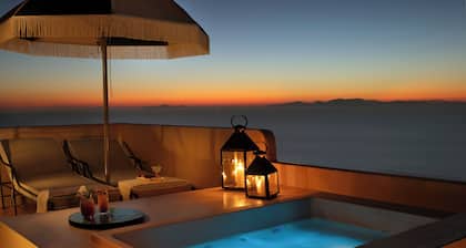 Terra Verde Oia by K&K