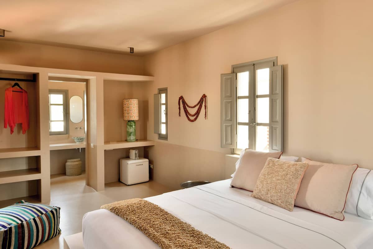 Phòng Suite Junior, ban công | 1 phòng ngủ, bàn ủi/dụng cụ ủi quần áo