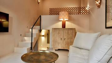 Suíte conforto | 1 quarto, ferros/tábuas de passar roupa, Wi-Fi de cortesia