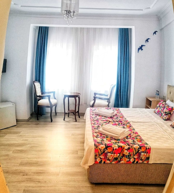 Dobbelt- eller tomannsrom – deluxe, sjøutsikt | Wi-fi (inkludert)