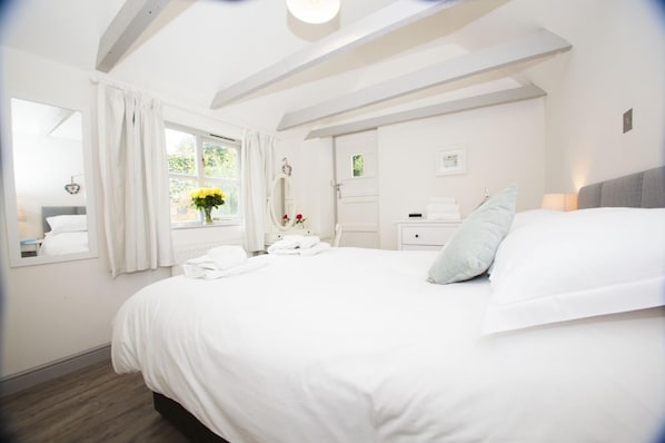 Chaumière | 2 chambres, accès au Wi-Fi (inclus), literie fournie