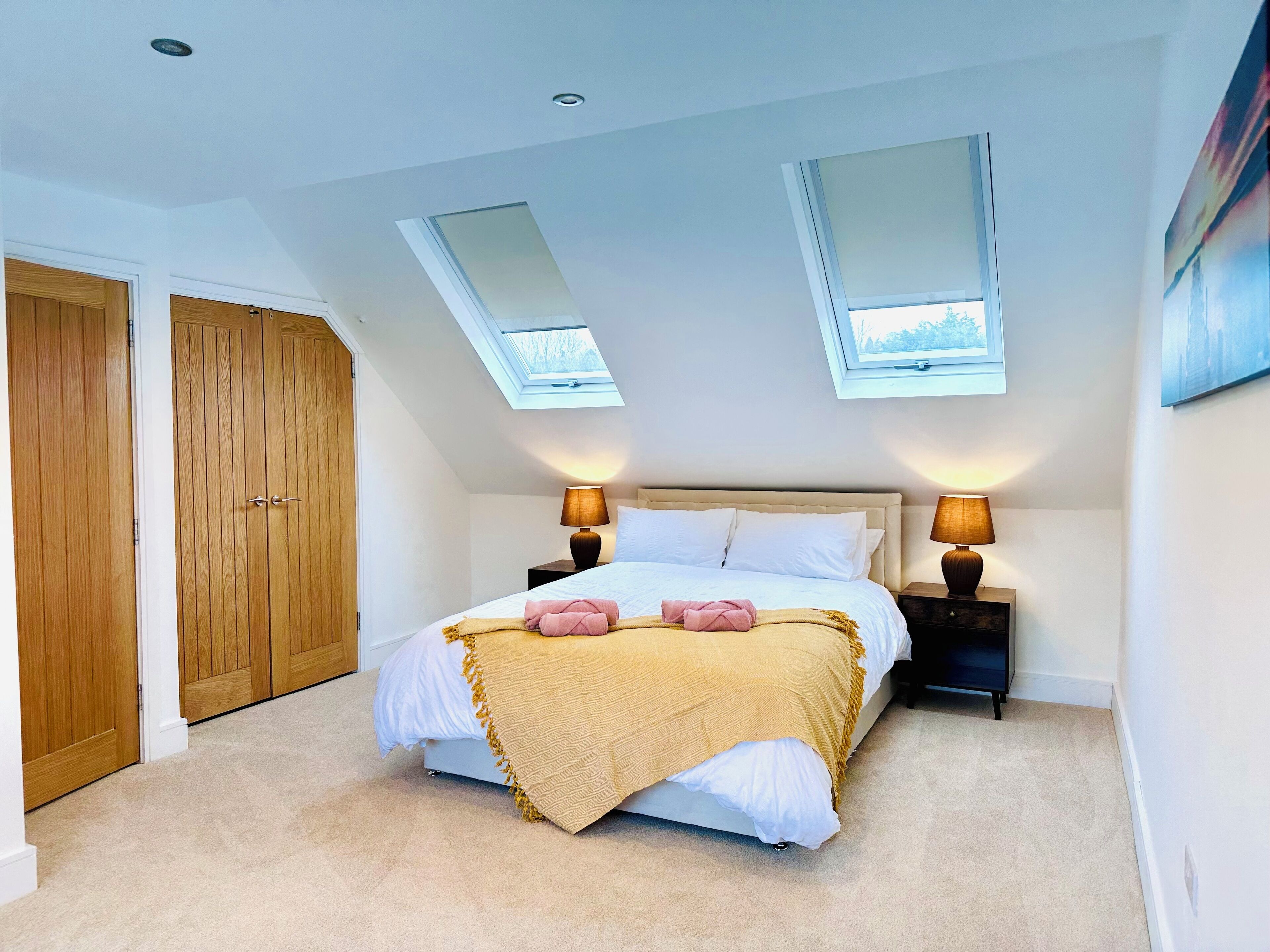 4 bedrooms, desk, iron/ironing board, WiFi