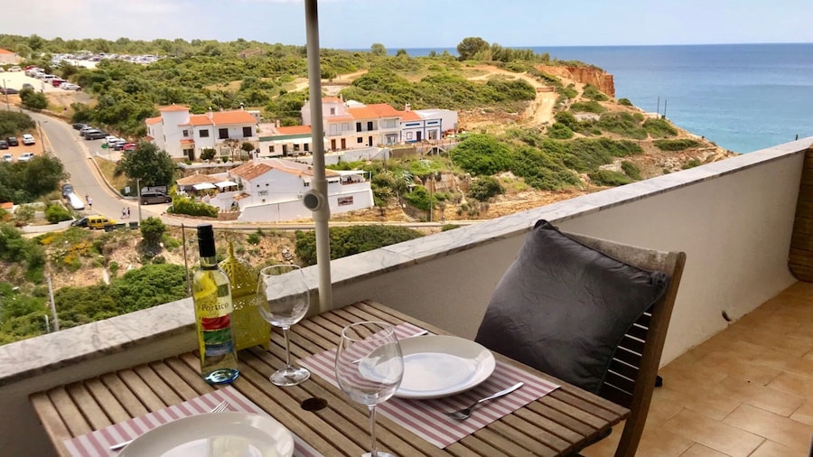 Charming Benagil Coastal Retreat