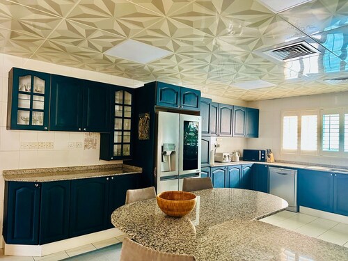 Boutique Style 4-Bed Villa with Housekeeper & Pool near the Beach in Dubai