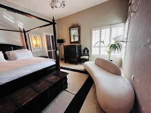 4 soverom, skrivebord, strykejern/-brett og wi-fi