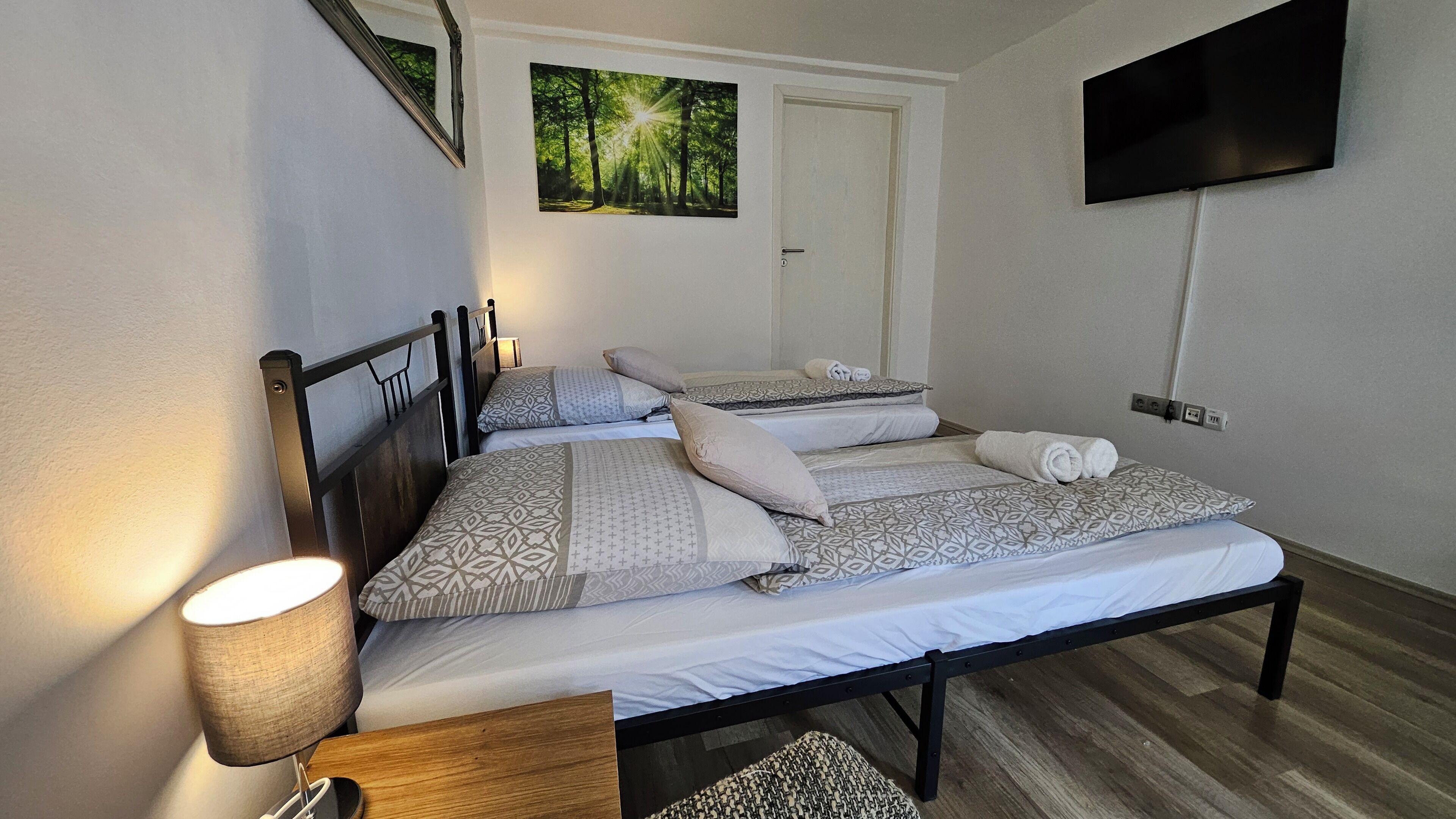 1 chambre, fer et planche à repasser, Wi-Fi gratuit, draps fournis