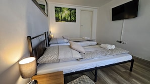 1 bedroom, iron/ironing board, free WiFi, bed sheets - Apartment "Lucky Star" (Dürrwangen)