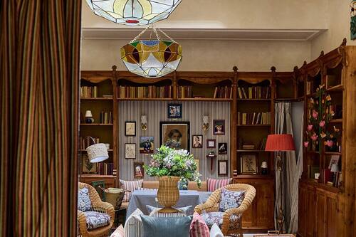 Sala de estar en el lobby