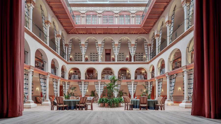 Cristine Bedfor Sevilla Boutique Hotel