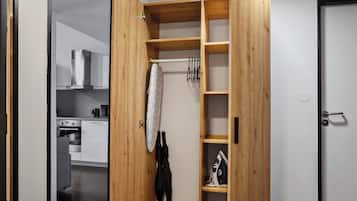 Plancha y tabla de planchar