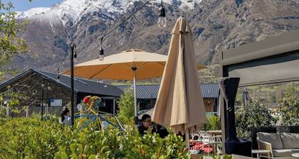 Modern 2 Bedroom Apartment with Mountain Outlook