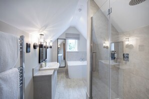 Junior Suite, 1 King Bed, Sea View | Bathroom | Designer toiletries, hair dryer, towels, soap - The Ship Hotel (Leigh-on-Sea)