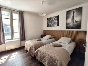 3 bedrooms, iron/ironing board, WiFi, bed sheets
