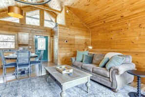 House (1 Bedroom) | Interior