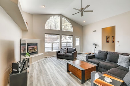 House (2 Bedrooms) | Front of property