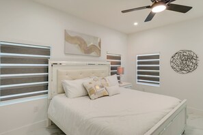 Interior - 4 Mi to Coast: Modern Retreat in Vero Beach! (Vero Beach)