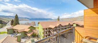 Walk to Lake Chelan: Top-level Waterfront Condo