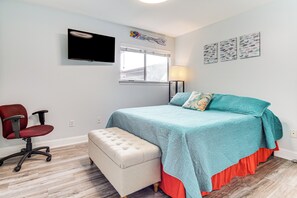 Interior - Walk to Gulf Coast: Biloxi Condo w/ Pool Access (Biloxi)