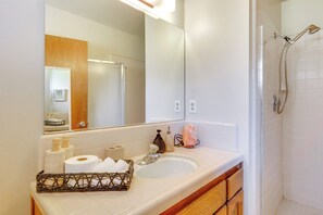 House (3 Bedrooms) | Interior - Boat, Fish & Golf: Coarsegold Retreat w/ Hot Tub (Coarsegold)