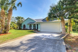 House (3 Bedrooms) | Interior - 2 Mi to Water: Sebastian Home w/ Pool! (Sebastian)
