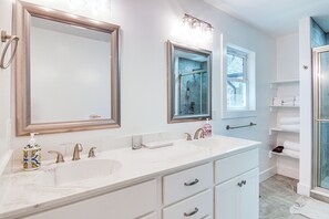 House (3 Bedrooms) | Interior - Modern Retreat w/ Mtn Views in Maggie Valley! (Maggie Valley)