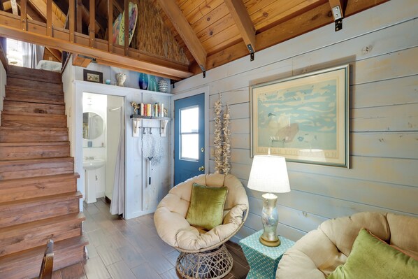 House (1 Bedroom) | Interior - Fish On-site: Okeechobee Cabin w/ Pool Access (Okeechobee)