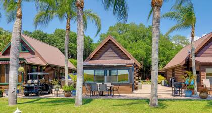Boat, Fish & Swim: Lakefront Cabin in Okeechobee!