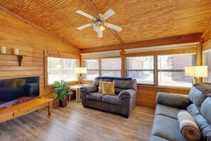 House (1 Bedroom) | Interior - Cabin w/ Boat Launch & Pool Access in Okeechobee (Okeechobee)
