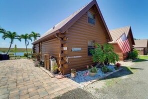 House (1 Bedroom) | Interior - Lake Okeechobee Cabin w/ Boat Launch & Patio (Okeechobee)