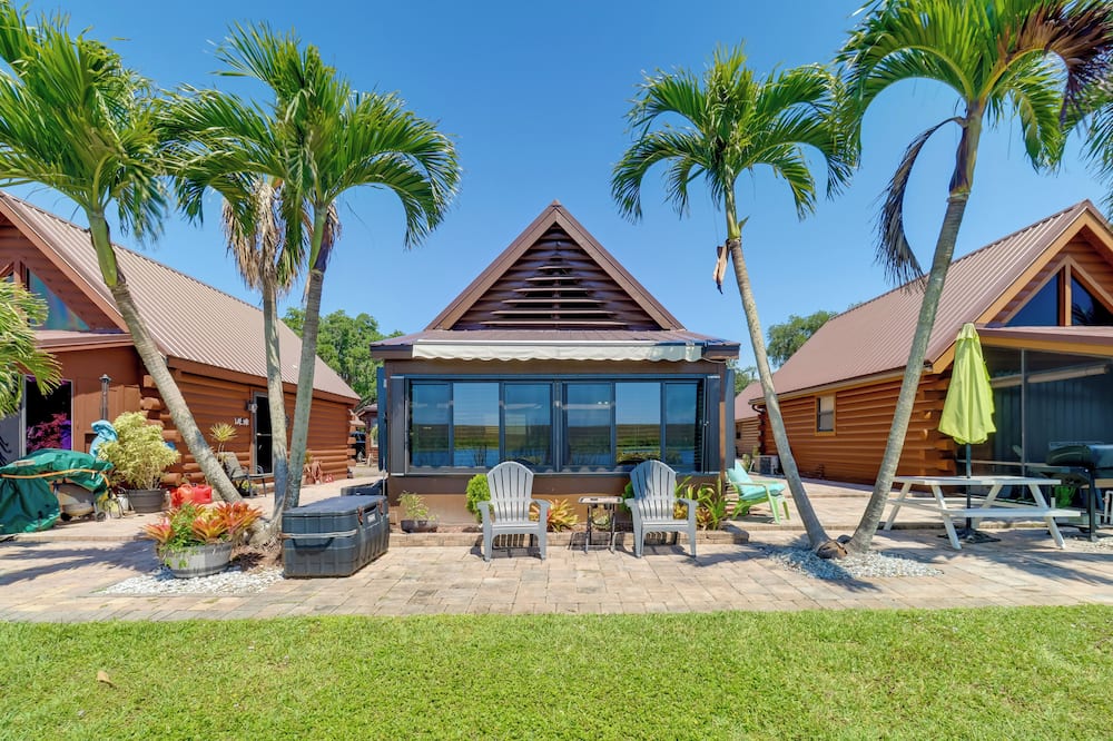 Lake Okeechobee Cabin w/ Boat Launch & Patio - Zana, FL