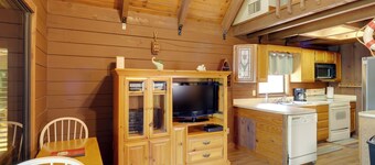 Lake Okeechobee Cabin w/ Boat Launch & Patio