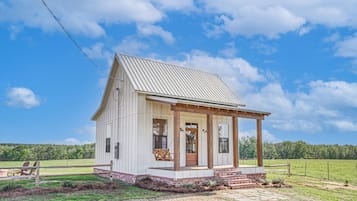 House (1 Bedroom) | Interior