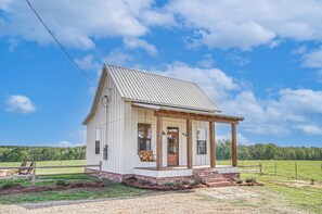 House (1 Bedroom) | Interior - Contrell Cottage On Farm w/ Peaceful Views (Lena)